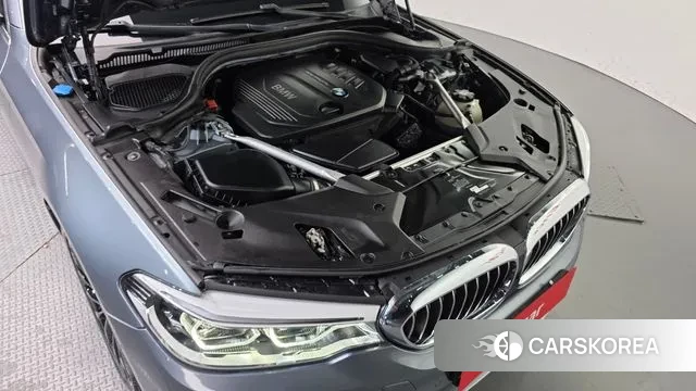 BMW 5 Series (G30) id 3505512 из Кореи 16