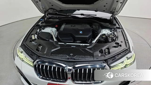 BMW 5 Series (G30) id 4580078 из Кореи 32