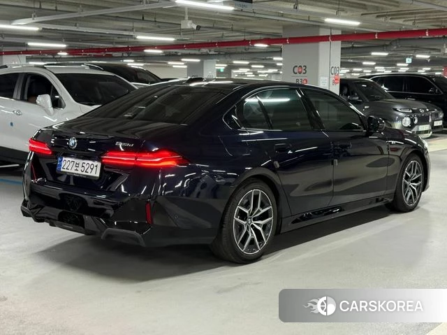 BMW 5 Series (G60) id 4280329 из Кореи 16