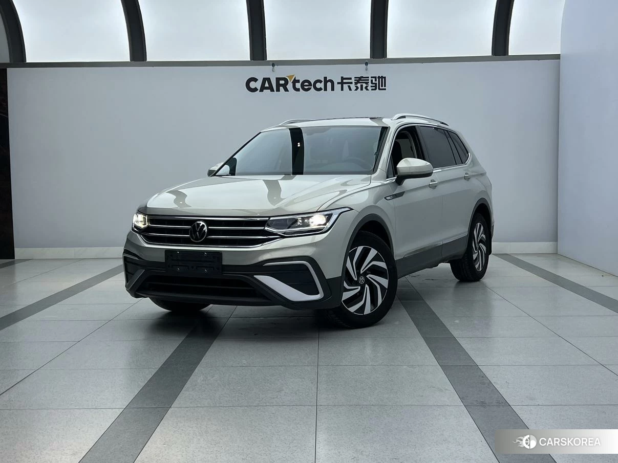 Volkswagen Tiguan L id 4486237 из Китая 15