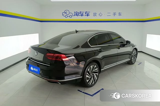 Volkswagen Magotan PHEV id 3803886 из Китая 13