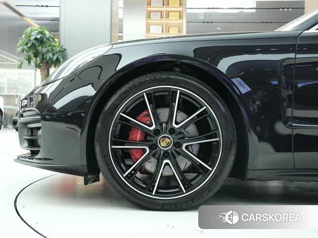 Porsche Panamera id 3926917 из Китая 22