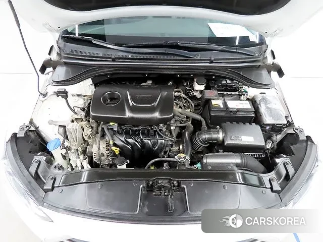 Hyundai Avante AD id 2977144 из Кореи 16