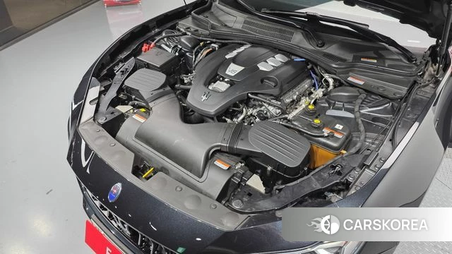 Maserati Ghibli id 3828688 из Кореи 16