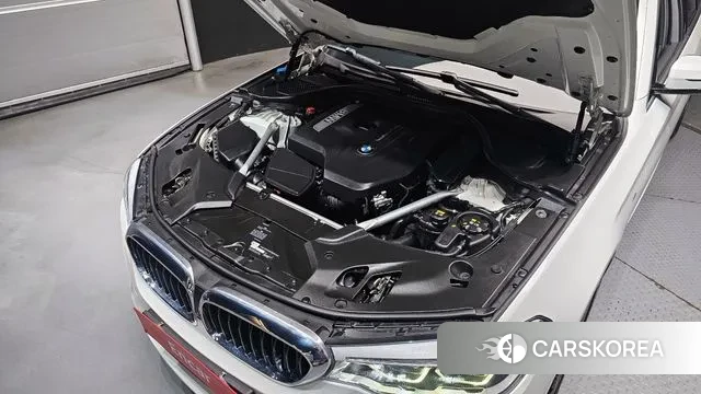 BMW 5 Series (G30) id 3345340 из Кореи 16