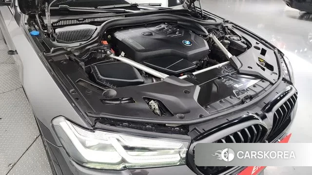 BMW 5 Series (G30) id 3059746 из Кореи 16