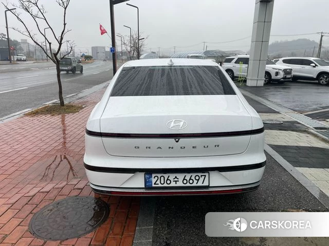 Hyundai Grandeur (GN7) id 3805660 из Кореи 16