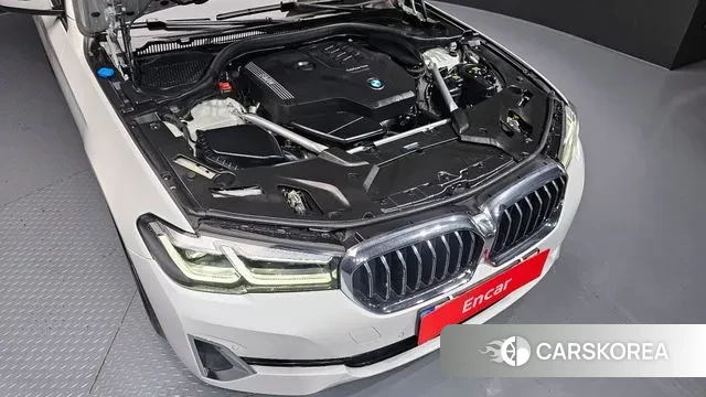 BMW 5 Series (G30) id 3707346 из Кореи 16