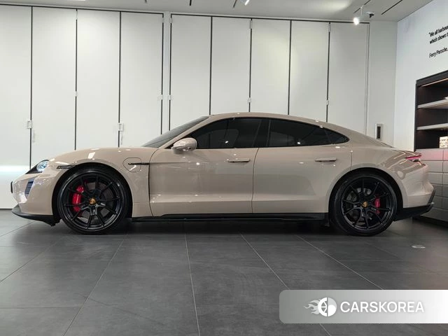 Porsche Taycan id 4223172 из Кореи 8