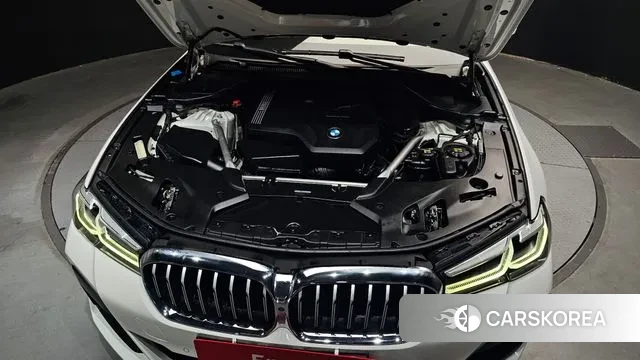 BMW 5 Series (G30) id 3054018 из Кореи 16