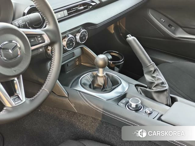 Mazda MX-5 2025 Серебристо-серый из Китая, фото 6