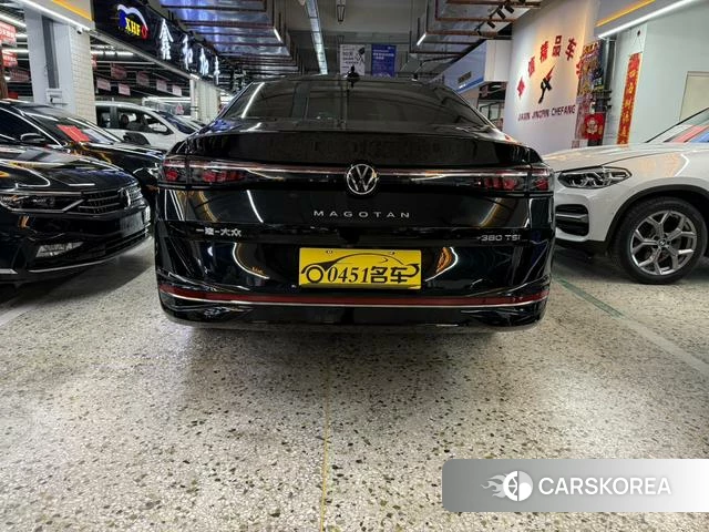 Volkswagen Magotan 2025 Черный из Китая, фото 6