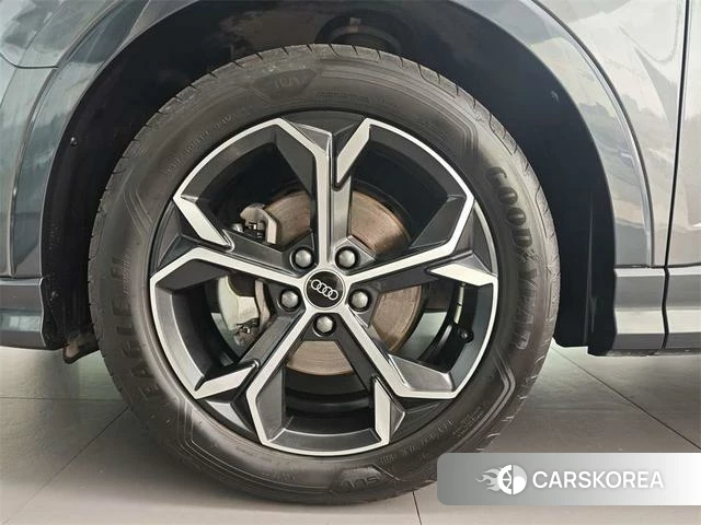 Audi Q3 Sportback id 4216806 из Китая 11