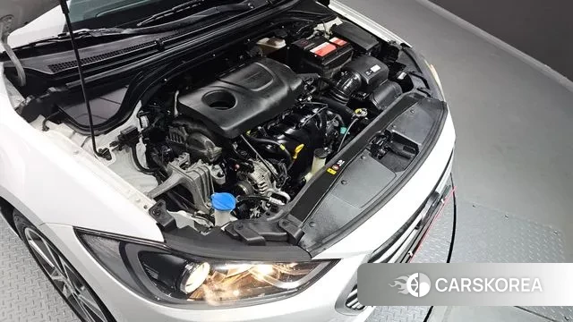 Hyundai Avante AD id 3593558 из Кореи 16