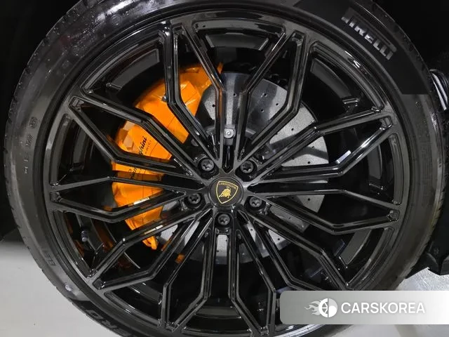 Lamborghini Urus 2025 Желтый из Кореи, фото 6