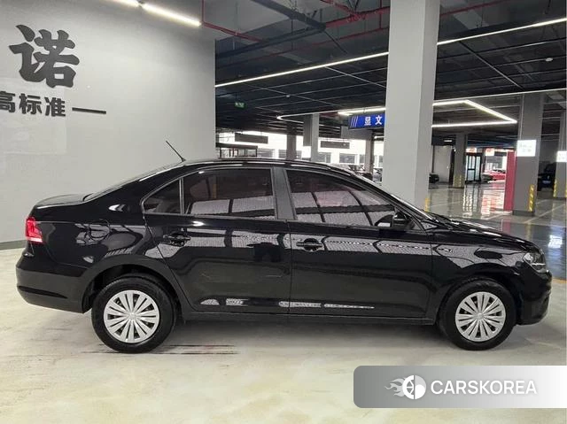 Volkswagen Santana id 4241897 из Китая 12