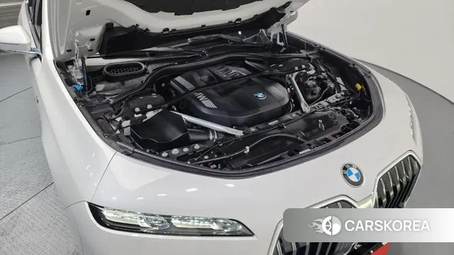 BMW 7 Series (G70) id 3679567 из Кореи 16