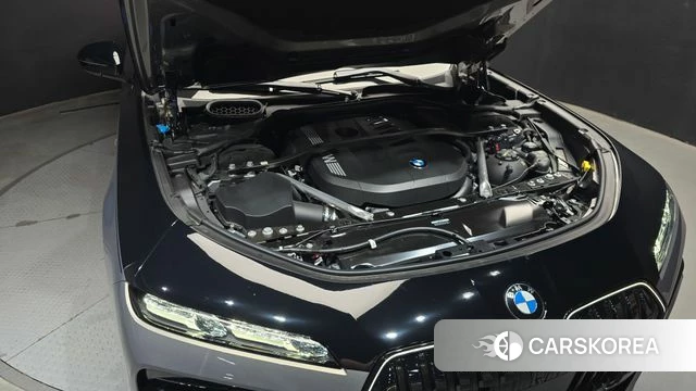BMW 7 Series (G70) id 4462395 из Кореи 28