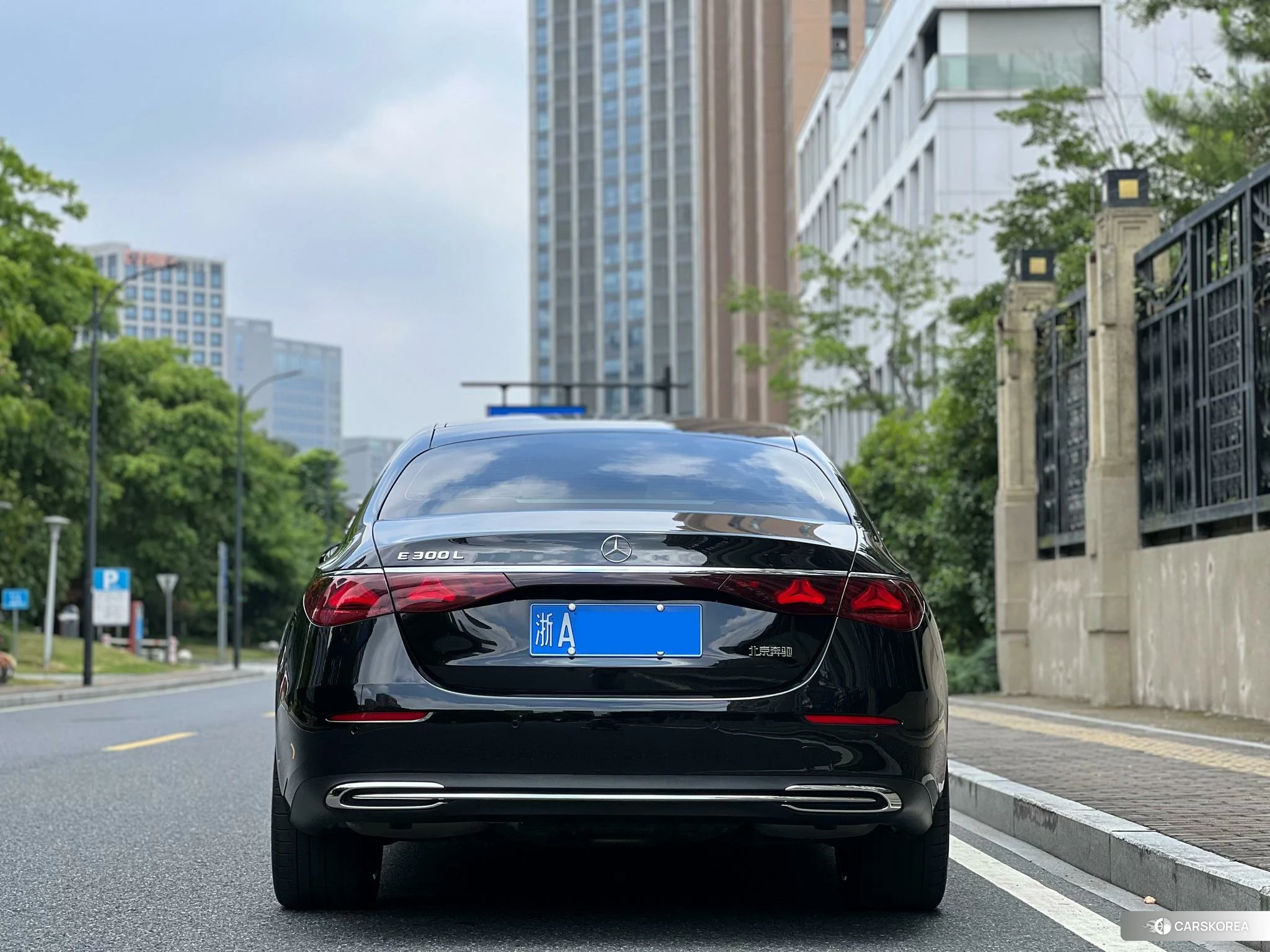 Mercedes-Benz E-class id 4455444 из Китая 16