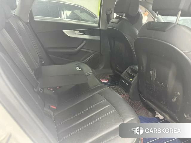 Audi A4L id 4278468 из Китая 8