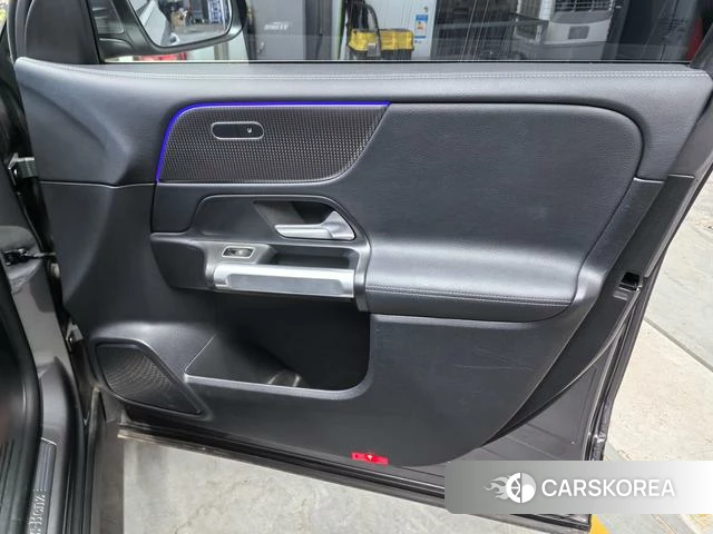 Mercedes-Benz GLB id 4272417 из Китая 15