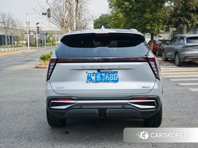 Geely Automobile Boyue L 2025 Серебристо-серый из Китая, фото 6