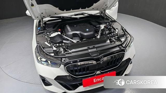 BMW 5 Series (G60) id 3837994 из Кореи 16