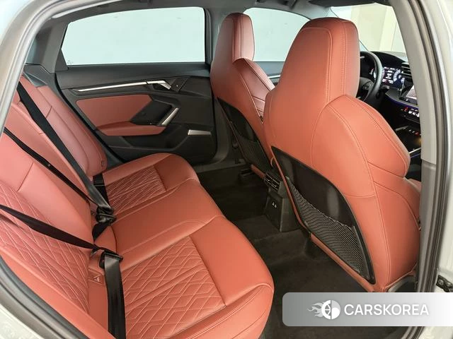 Audi A3 2024 Серебристо-серый из Китая, фото 6