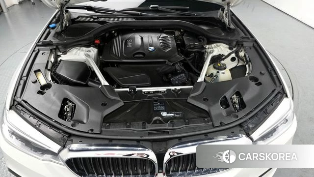 BMW 5 Series (G30) id 3861799 из Кореи 16