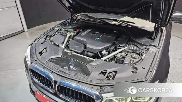 BMW 5 Series (G30) id 3574184 из Кореи 16