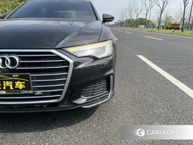 Audi A6L id 4240930 из Китая 11