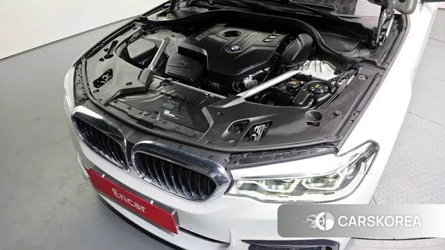 BMW 5 Series (G30) id 3622339 из Кореи 16