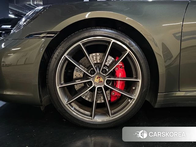 Porsche 911(992) id 4528340 из Кореи 16