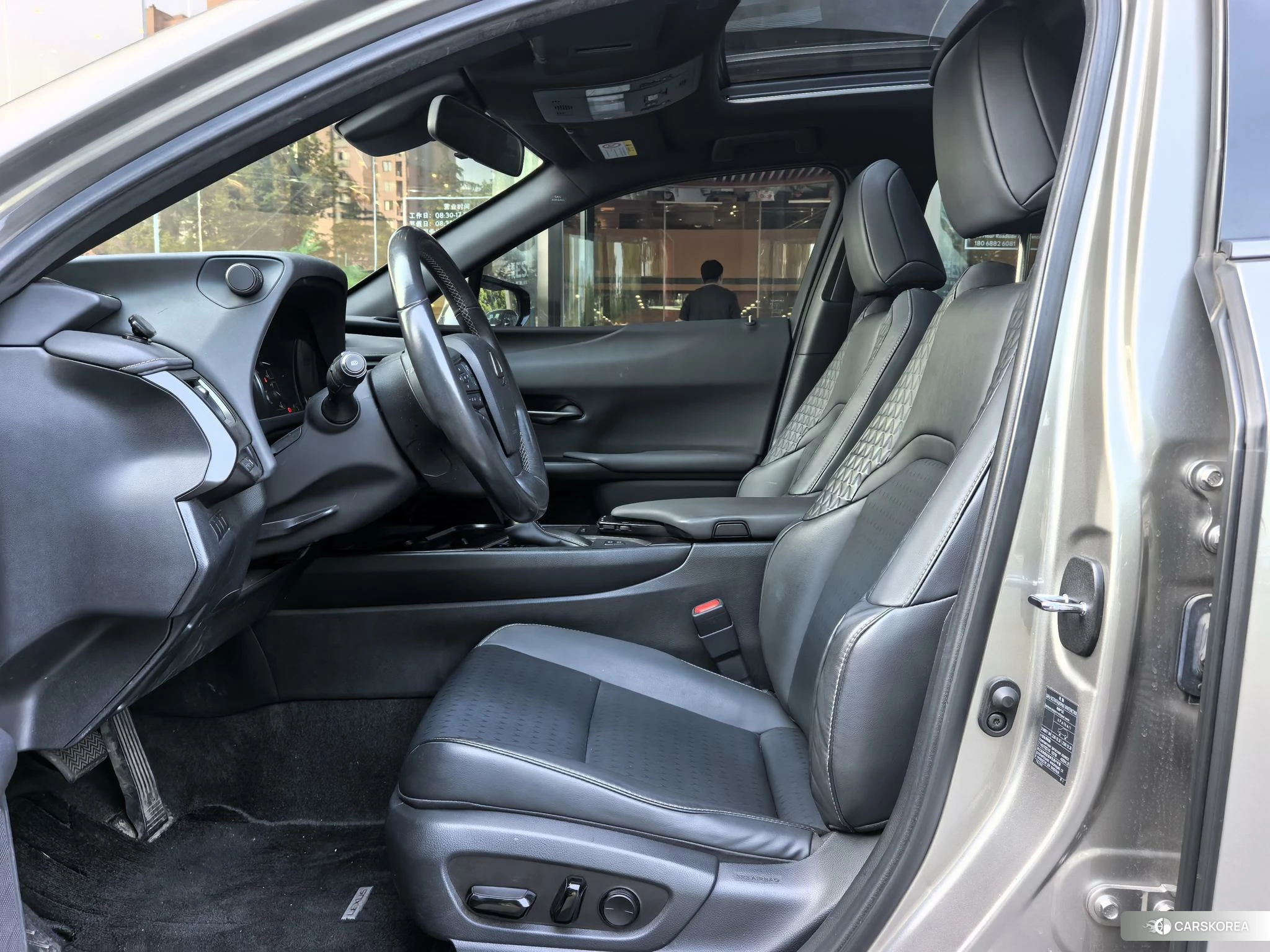 Lexus UX id 4440982 из Китая 13