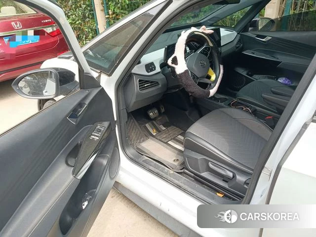 Volkswagen ID.3 2023 Белый из Китая, фото 6