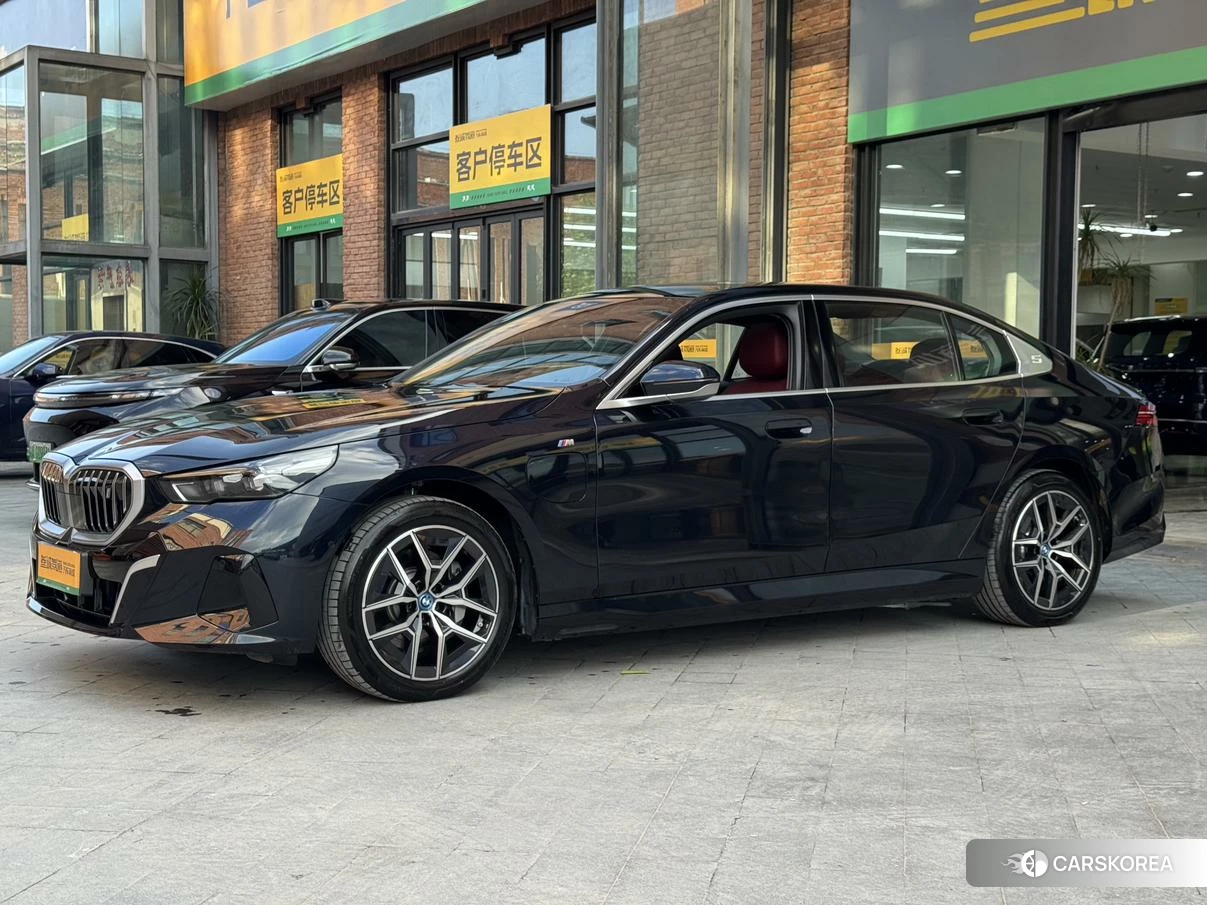 BMW i5 id 4479821 из Китая 18