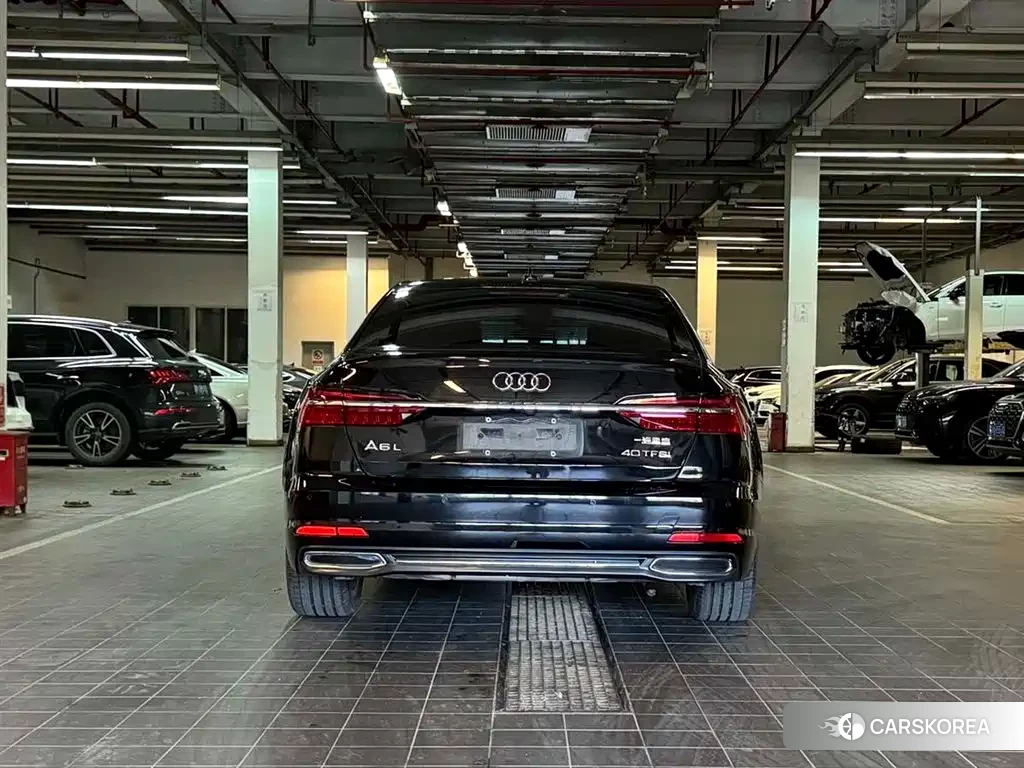 Audi A6L id 4546697 из Китая 12