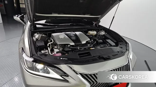 Lexus ES300h 7th generation id 3012353 из Кореи 16