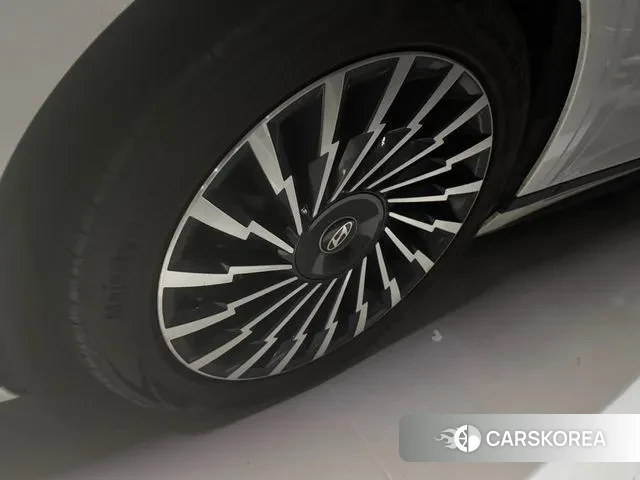 Hyundai Grandeur Hybrid (GN7) id 3383334 из Кореи 12