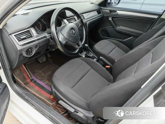 Volkswagen Bora 2023 Белый из Китая, фото 6