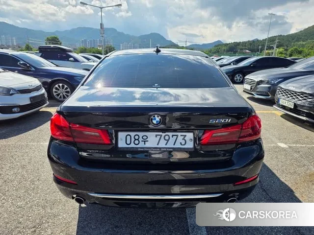 BMW 5 Series (G30) id 3000418 из Кореи 16