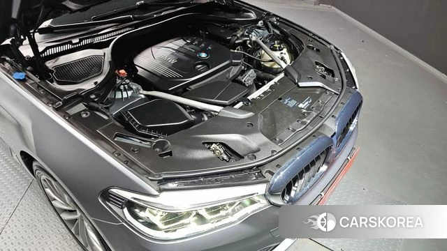 BMW 5 Series (G30) id 4658417 из Кореи 27