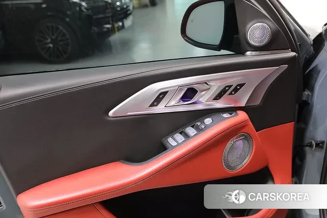 BMW XM (G09) 2023 Небесно-голубой из Кореи, фото 6