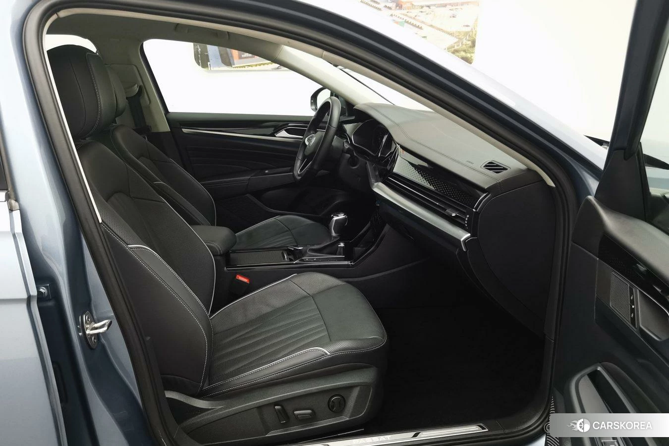 Volkswagen Passat id 4479285 из Китая 20