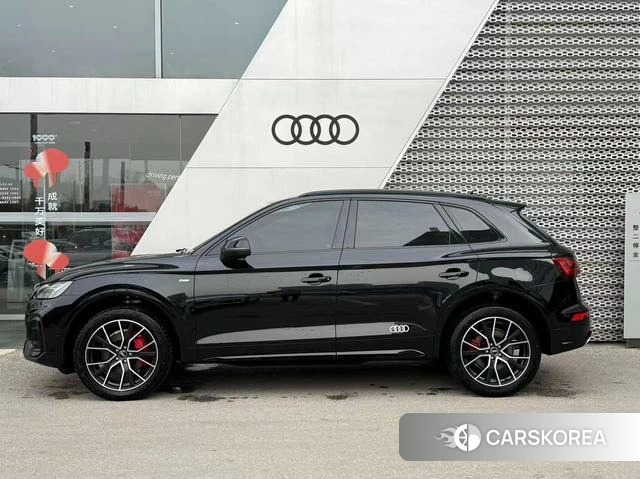 Audi Q5L 2025 Черный из Китая, фото 6