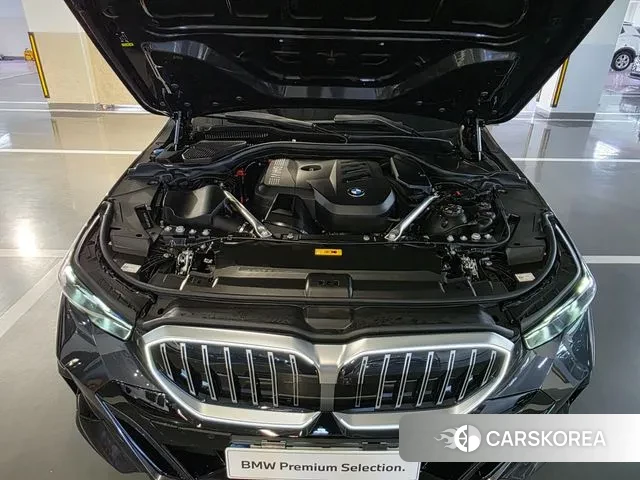 BMW 5 Series (G60) id 3041826 из Кореи 16