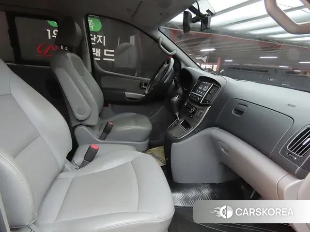 Hyundai The New Grand Starex id 3390609 из Кореи 16