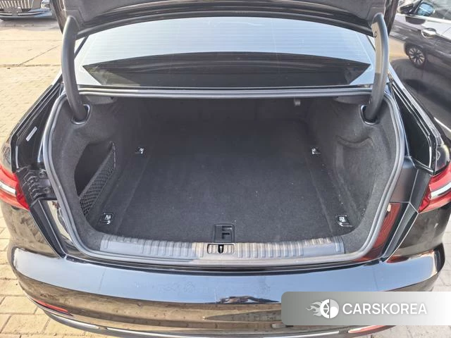 Audi A6L id 4291564 из Китая 10