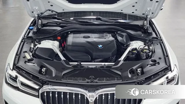 BMW 5 Series (G30) id 3600409 из Кореи 16