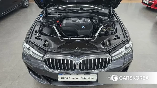 BMW 5 Series (G30) id 3732699 из Кореи 16